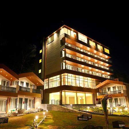 Dls Divine River Resort And Spa, リシケーシュ エクステリア 写真