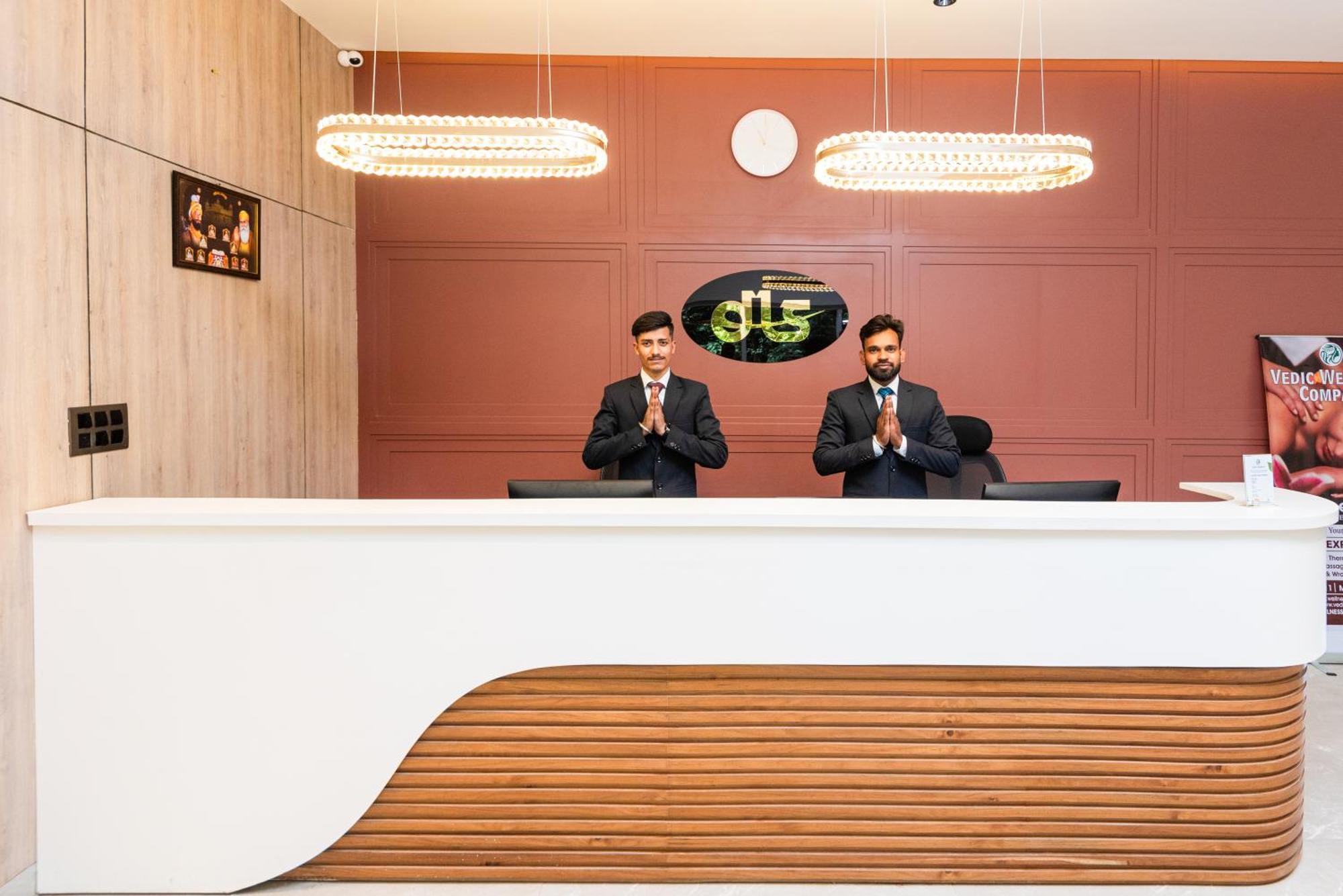 Dls Divine River Resort And Spa, リシケーシュ エクステリア 写真