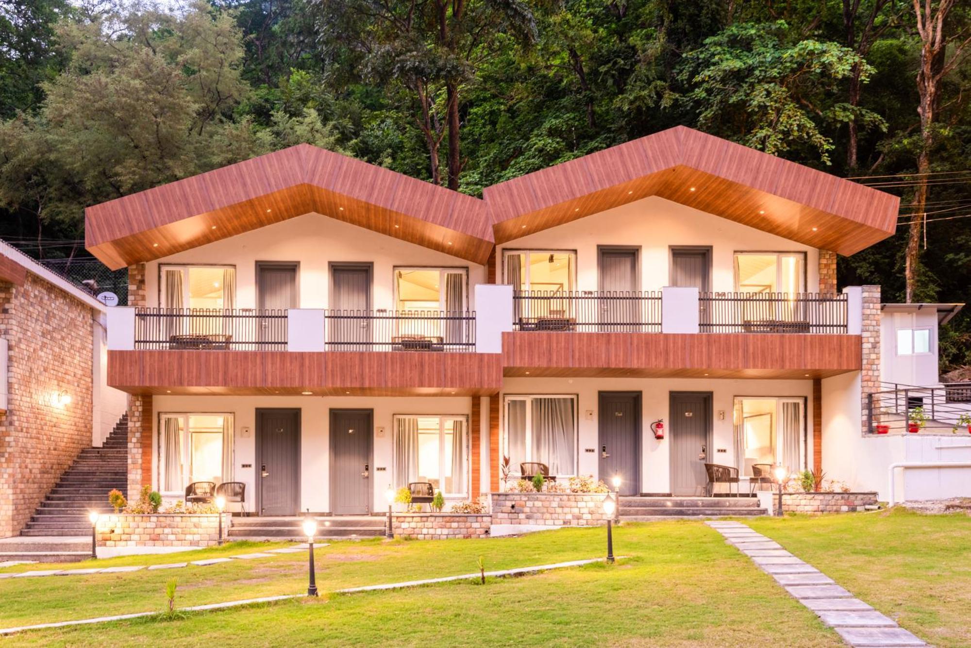 Dls Divine River Resort And Spa, リシケーシュ エクステリア 写真