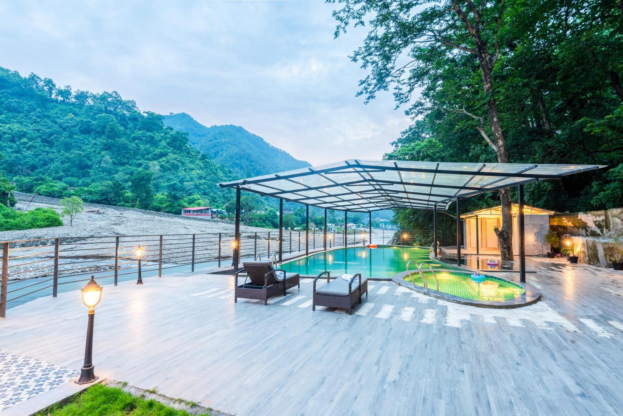 Dls Divine River Resort And Spa, リシケーシュ エクステリア 写真